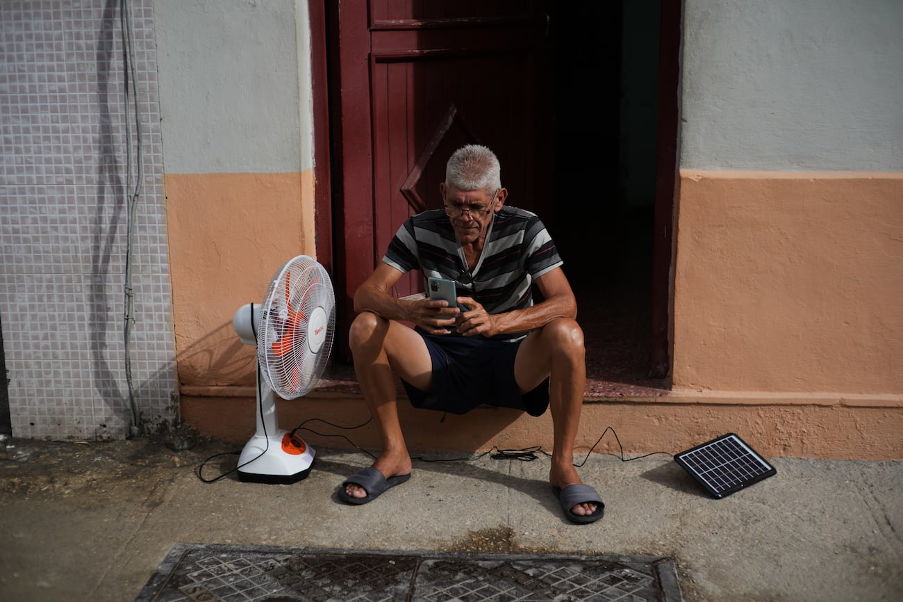 Cuba’s latest blackout underscores its deepening economic crisis as ...