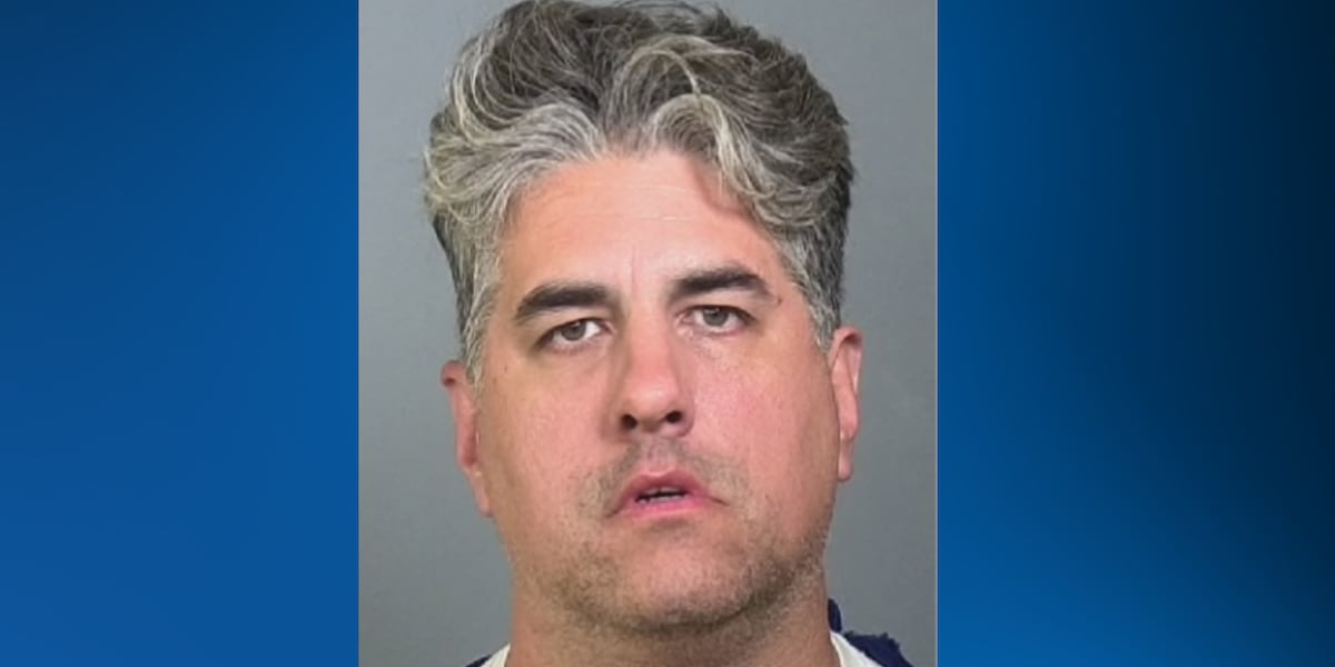 FBI says Manatee Deputy EMS Chief took pictures of sex acts with child