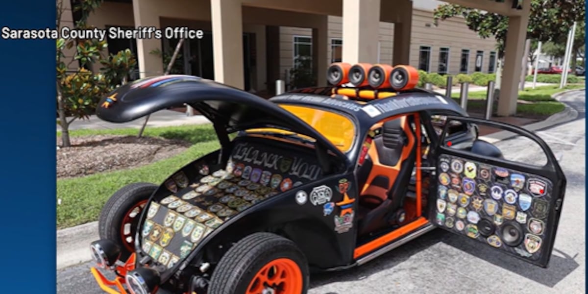 Sarasota County's Sheriff Hoffman adds his signature to honor all first responders