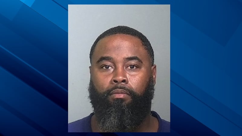 5-year-old boy helps stop car theft suspect who allegedly hit his mom, stole her keys