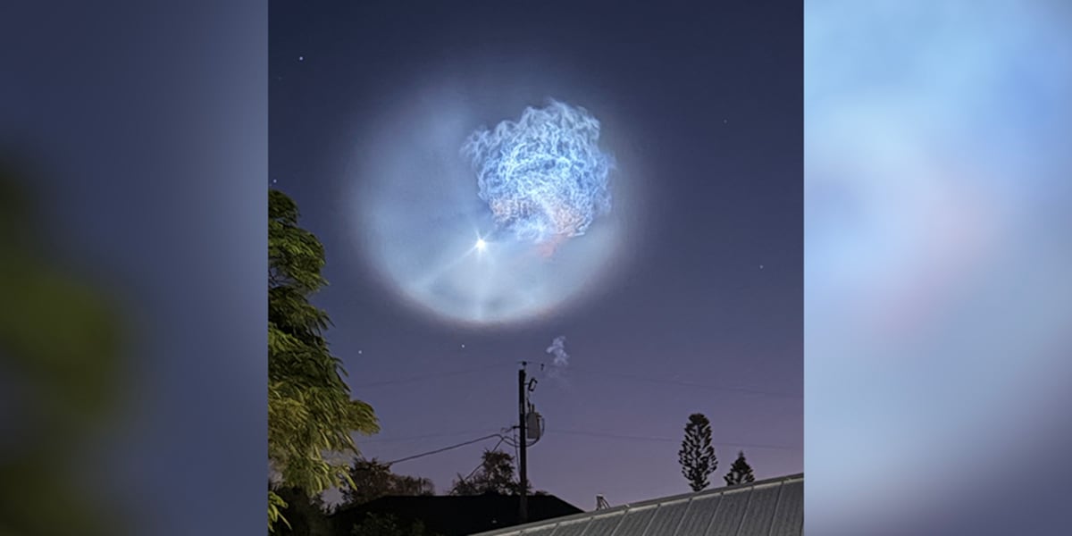 560076 SpaceX launches Bandwagon 5 mission from Cape Canaveral