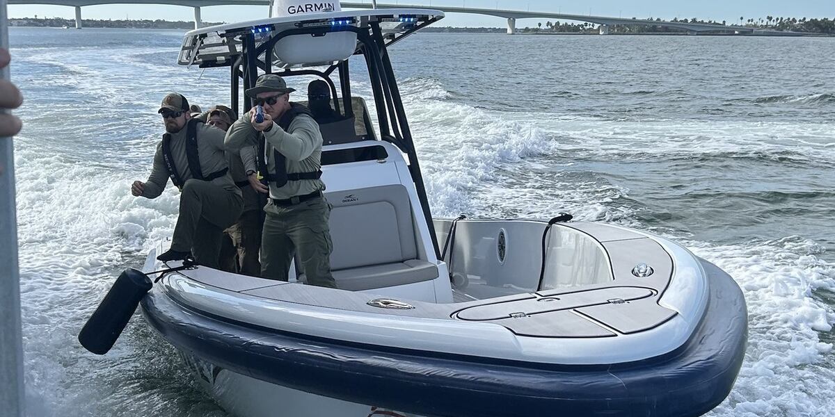 Police train for high-risk missions in Sarasota Bay