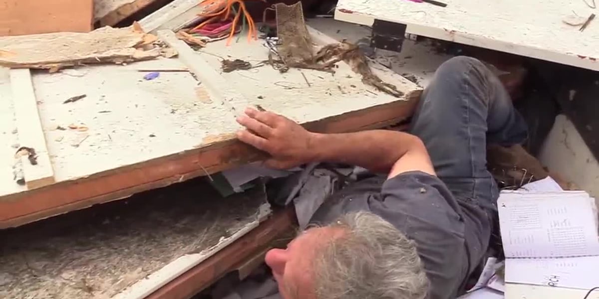 Man pulled from tornado wreckage